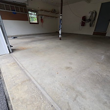 Epoxy-Flake-Polysaspartic-Floor-System-in-Red-Hook-NY 2